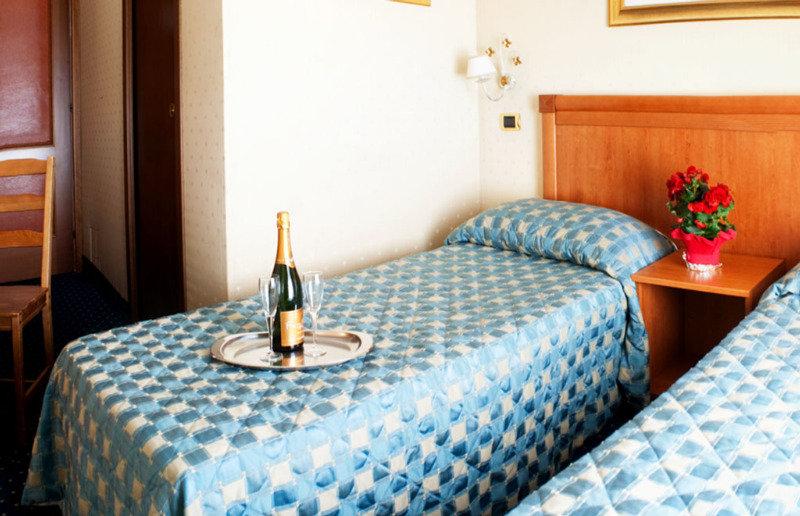 ローマ バチカン ホリデー Bed & Breakfast 部屋 写真